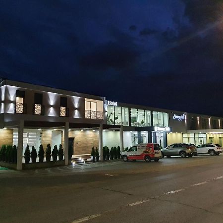 Sunny Hill Garden Bed & Breakfast Stara Pazova Exterior foto