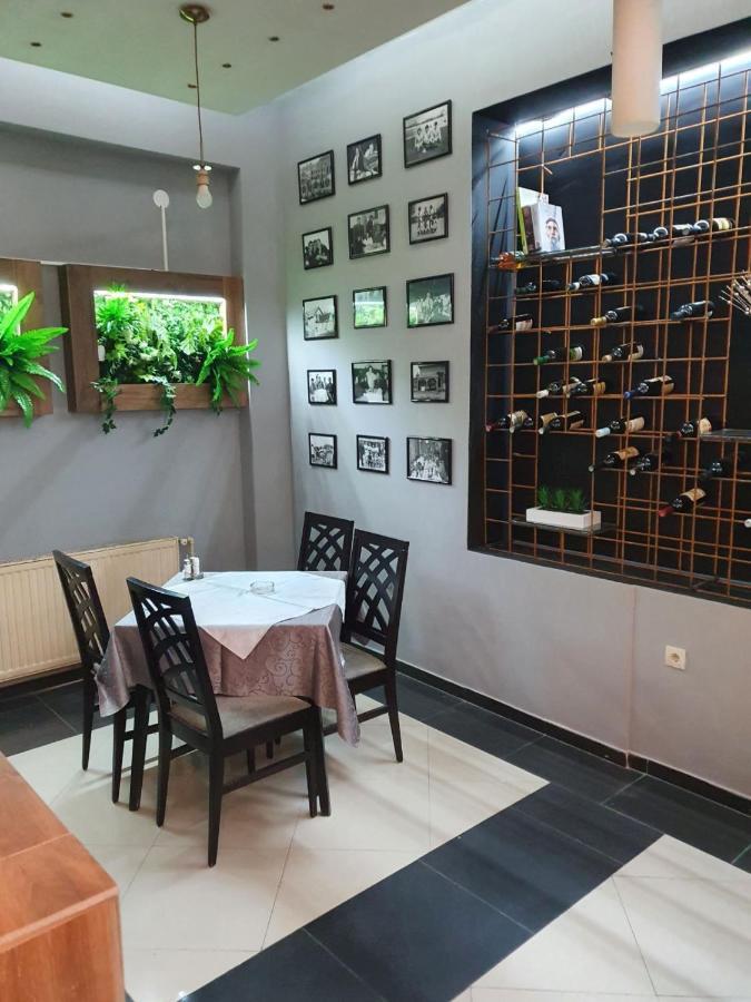 Sunny Hill Garden Bed & Breakfast Stara Pazova Exterior foto