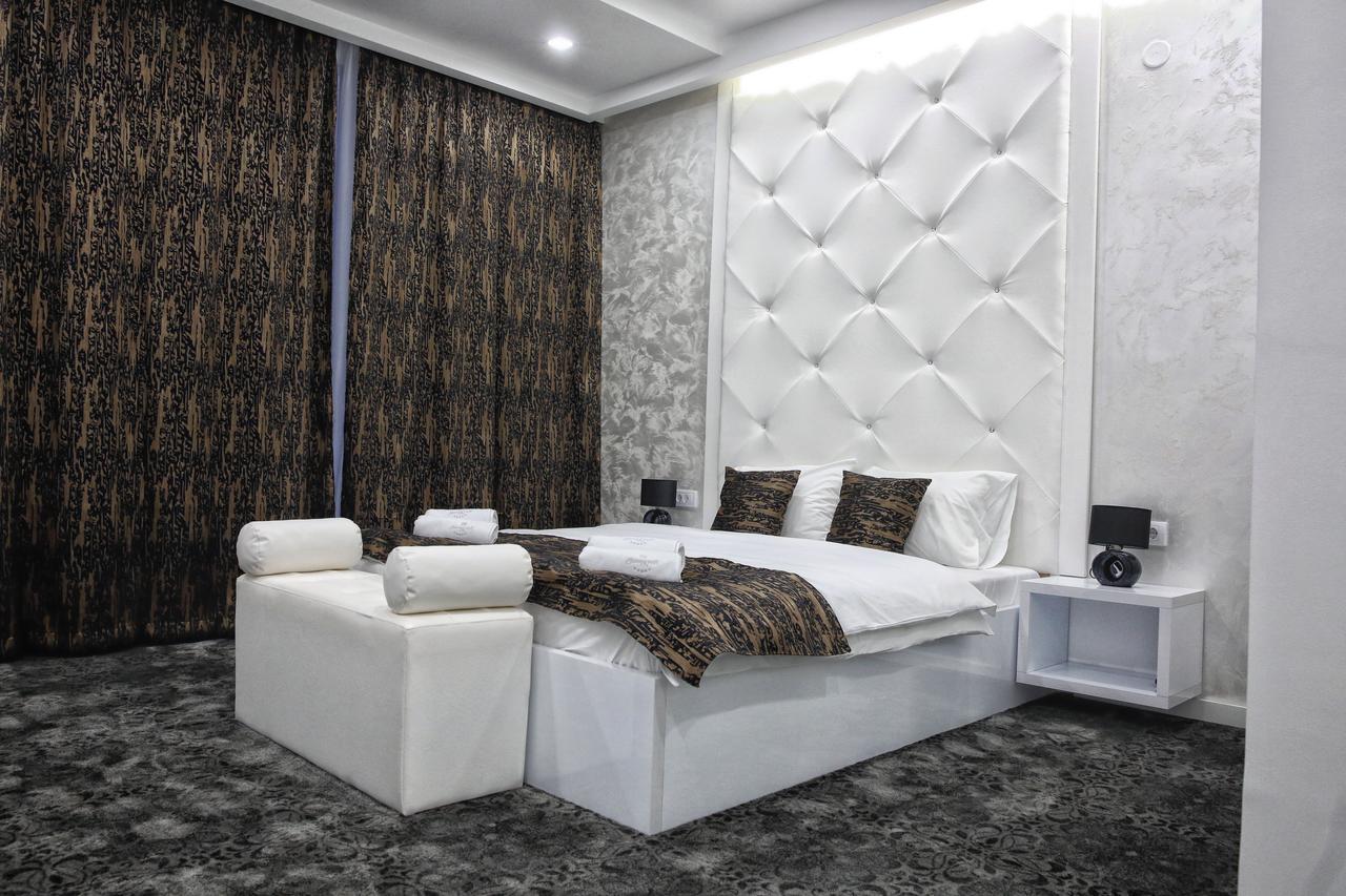 Sunny Hill Garden Bed & Breakfast Stara Pazova Exterior foto