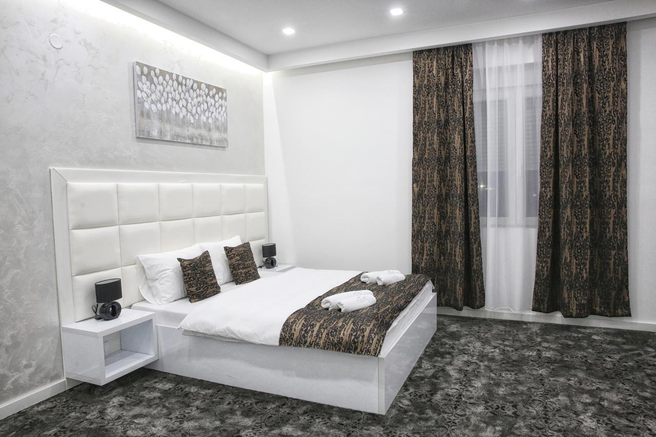 Sunny Hill Garden Bed & Breakfast Stara Pazova Exterior foto