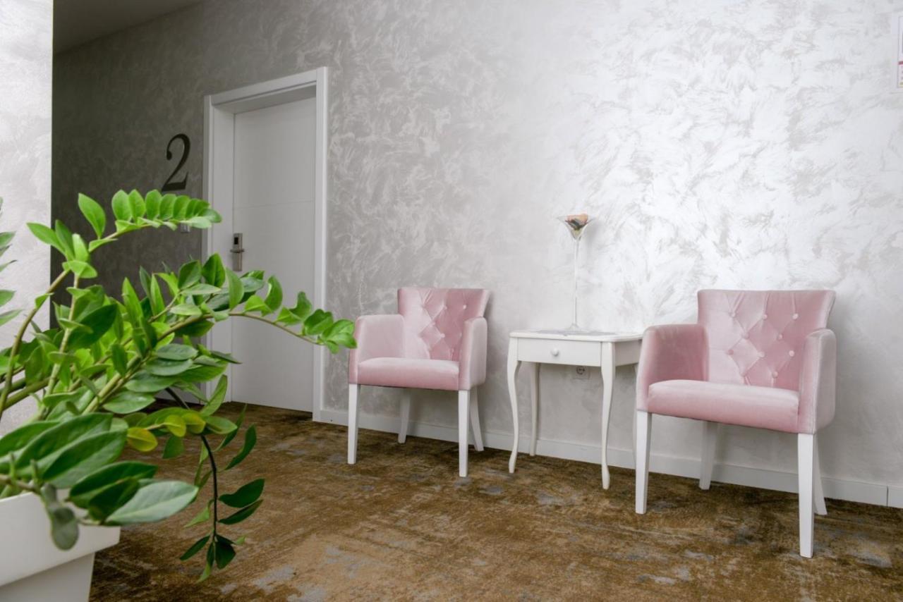 Sunny Hill Garden Bed & Breakfast Stara Pazova Exterior foto