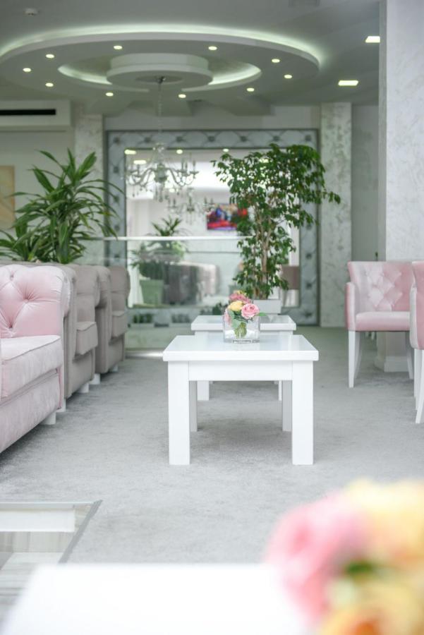 Sunny Hill Garden Bed & Breakfast Stara Pazova Exterior foto